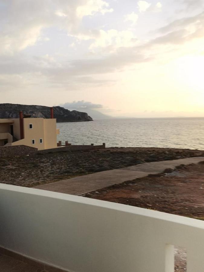 Arkasa Karpathos Seafront Paradisos Foiníkion Extérieur photo